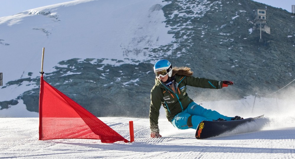 Michelle Dekker in actie in Saas-Fee 2016.jpg