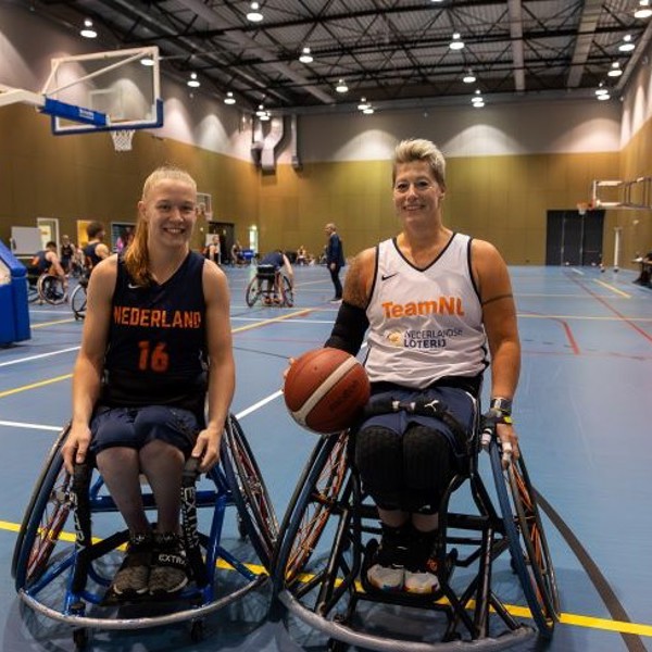 Rolstoelbasketbal Vrouwen Cher Ylonne (1)