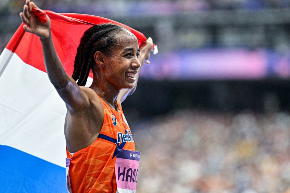 Sifan Hassan Met Vlag OS Parijs 5000M Zilver BSR AGENCY