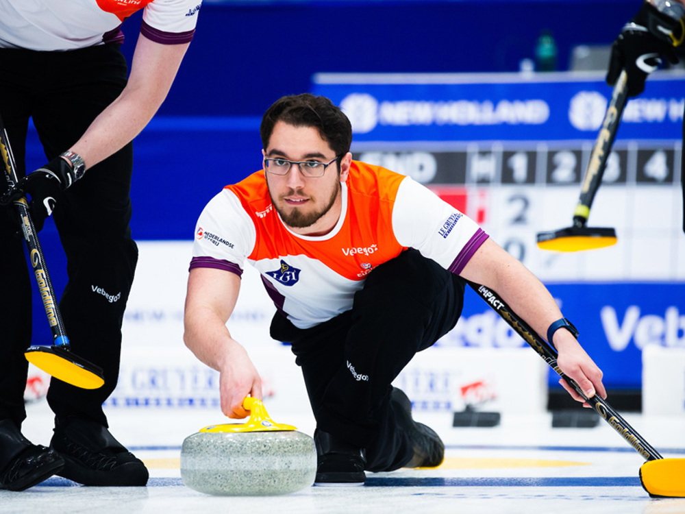 2024 04 WMCC2024 9749 Tobias Van Den Hurk World Curling Céline Stucki