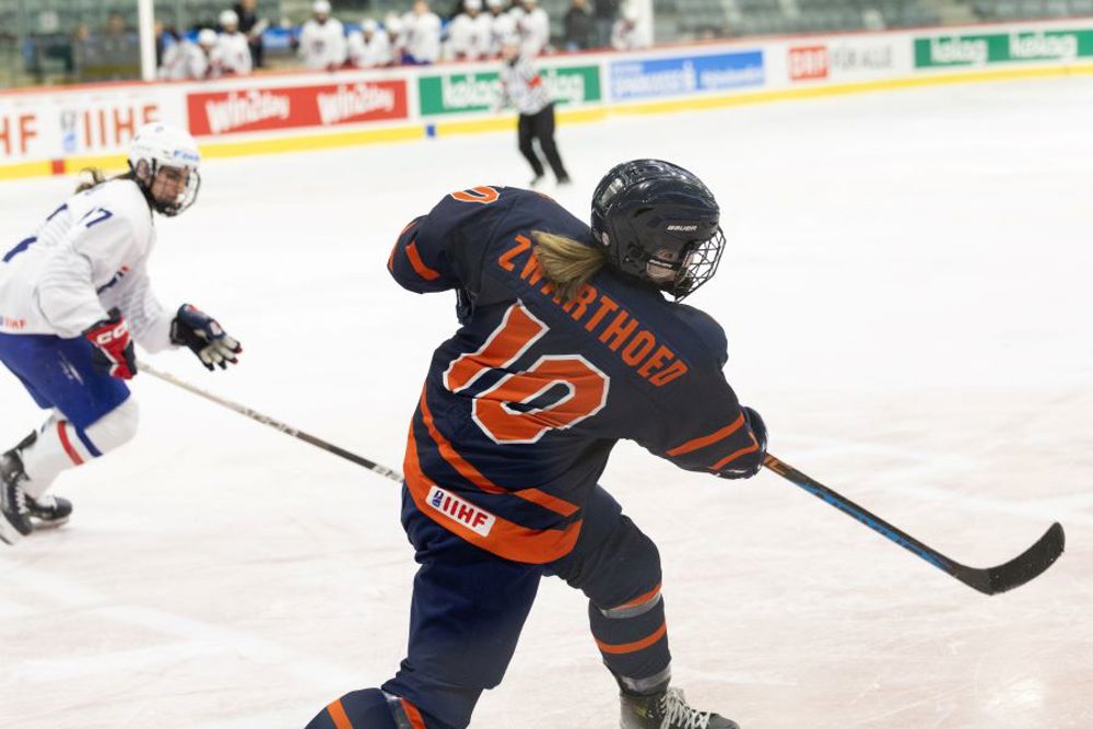 Julie Zwarthoed Ijshockeyster